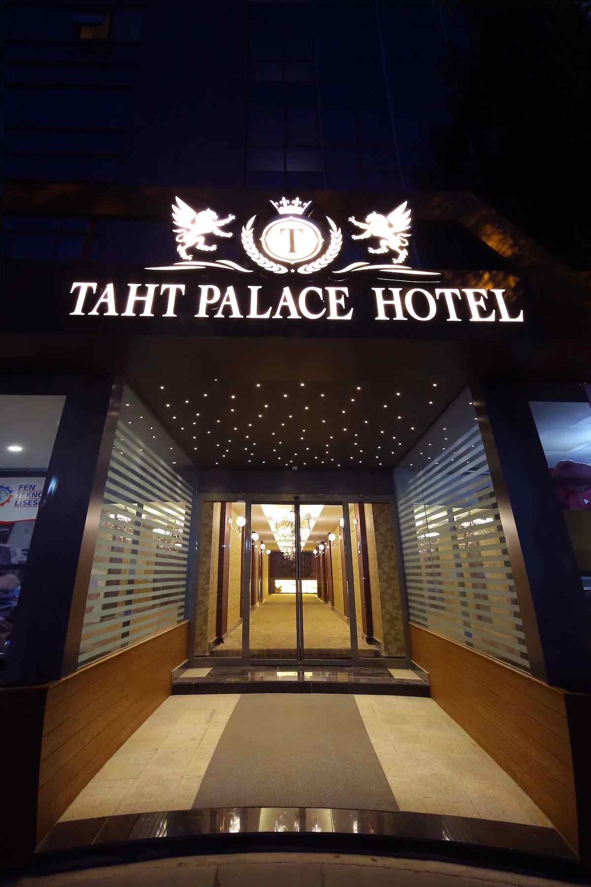 هتل تحت پالاس Taht Palace وان